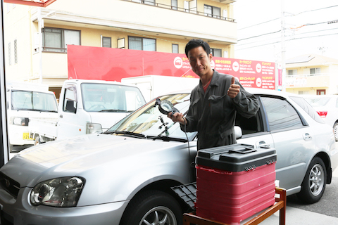 フロントガラスのヒビ割れ補修すれば交換の必要はありません！