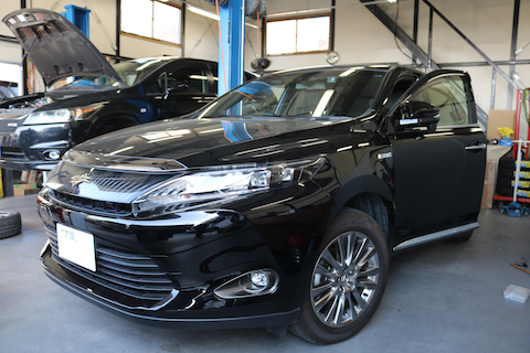 車のドアのヘコミ修理は、大阪のデントスマイルにお任せ下さい！