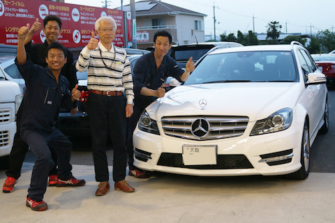 輸入車の硬いボディもデントリペアでヘコミが直ります！