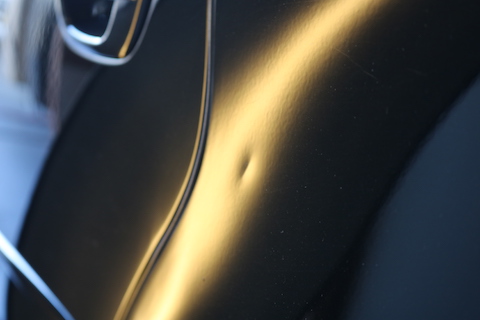 大事な愛車、塗装しない修理方法デントリペアでお悩み解決！