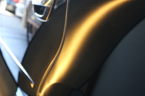 大事な愛車、塗装しない修理方法デントリペアでお悩み解決！