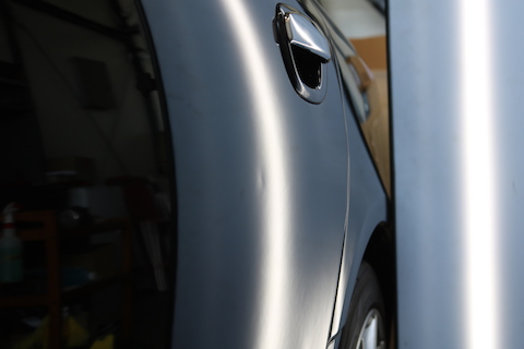 大事な愛車、塗装しない修理方法デントリペアでお悩み解決！