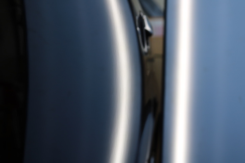 大事な愛車、塗装しない修理方法デントリペアでお悩み解決！