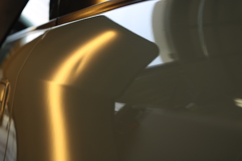 フェンダー・クォーターのヘコミ修理もデントリペアで解決！