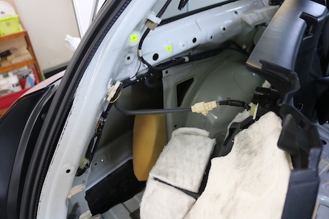 フェンダー・クォーターのヘコミ修理もデントリペアで解決！