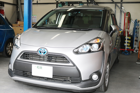 車のドアエッジのヘコミも、デントリペアで即日施工！