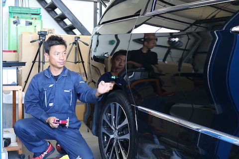 リアクォーターのヘコミ修理をデントリペア！