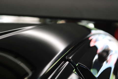 車のヘコミ修理、裏から押せなくても、引っ張り出して直します！