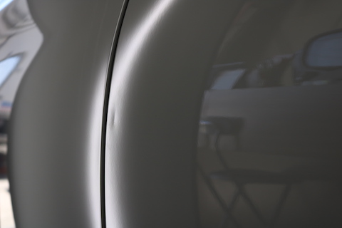 車のヘコミをチョット待っている間に即日修理！