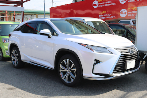 高額なフロントガラス交換より、ウインドリペアでお財布にやさしい修理！