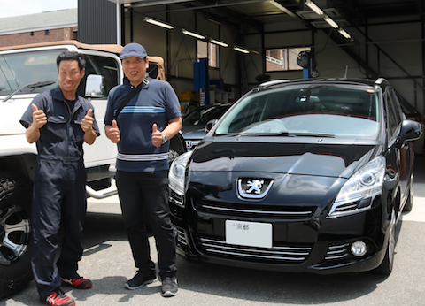 プジョー飛び石によるフロントガラス修理でウインドリペア 