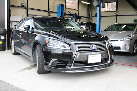 ドアエッジの折れ、板金・塗装せずにデントリペアで修理！