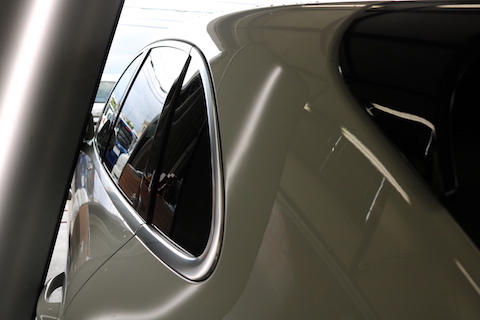 ポルシェ マカン、100万円と言われたヘコミ修理が3万円で直りました！