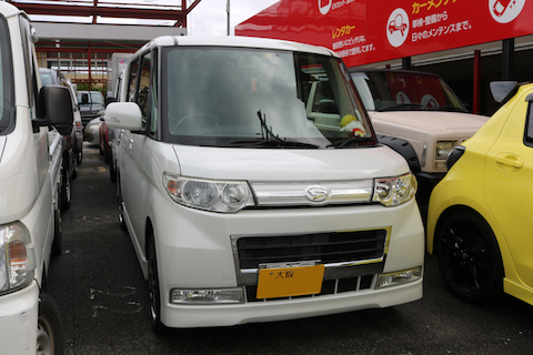 フロントガラスのヒビは、動かさなくても伸びて交換となってしまいます！