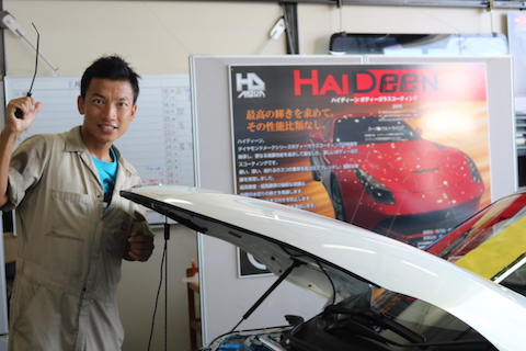 目立つボンネット先端のヘコミ修理もデントリペアで！