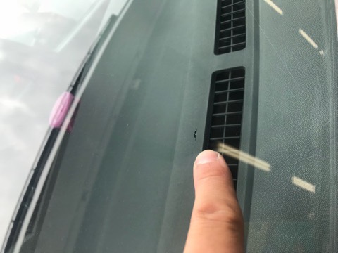 ウインドリペアのお店で一番評価が高いからとご来店頂きました！