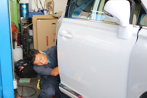 大事な愛車のヘコミ修理は、塗装しない・早く直るデントリペア！