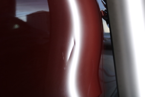 複雑なヘコミも、デントリペアで塗装しないで直ります！