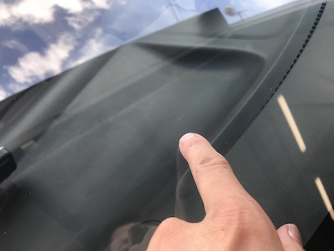 フロントガラスが直って良かった！飛び石の傷は交換しなくて良いんです！