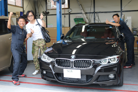 車のルーフにヘコミ。ひっぱりだしてヘコミを直す方法があるんです！