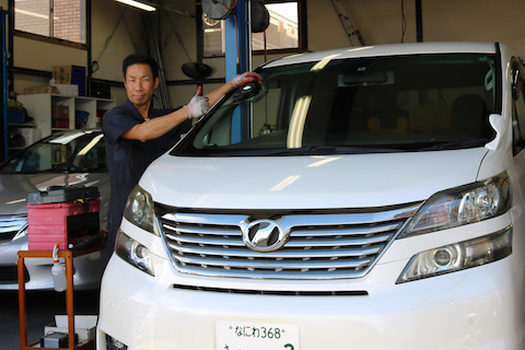 大きな飛び石の傷、断られる大きさ・場所でも修理します！