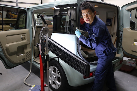 車のヘコミ、どんな場所でもデントリペアで即日解決！