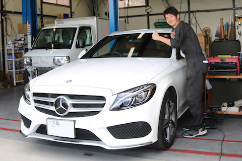 お車のお悩みを持ったその日に解決！フロントガラスの修理はデントスマイル ！