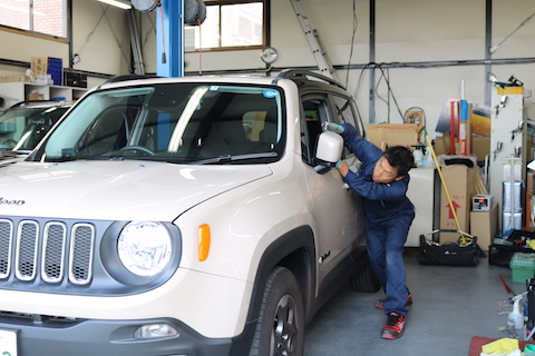 新車や特別仕様の色等、ヘコミ修理で色を塗りたく無い方にオススメ！