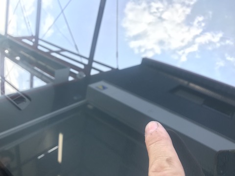 遠方からの来店、信頼される飛び石修理のウインドリペア！