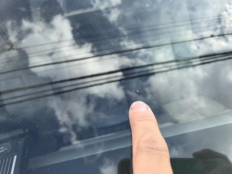 ご予約無くてもフロントガラス修理のウインドリペアは当日施工します