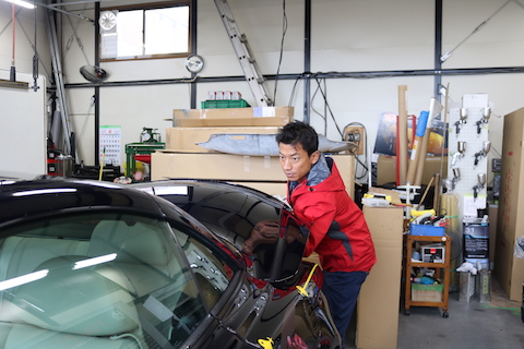 愛車のヘコミ修理は即日施工のデントリペアで査定士もわからない仕上がり！