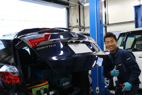 新車に大きなヘコミ！一番良い修理でヘコミの無い元々の状態に！！