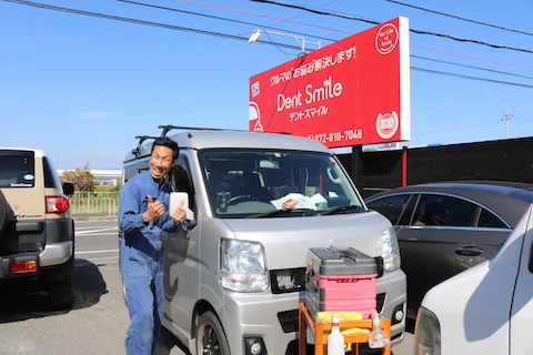 仕事用のお車、ちょっと立ち寄ってもらえれば、割れたフロントガラス修理致します！