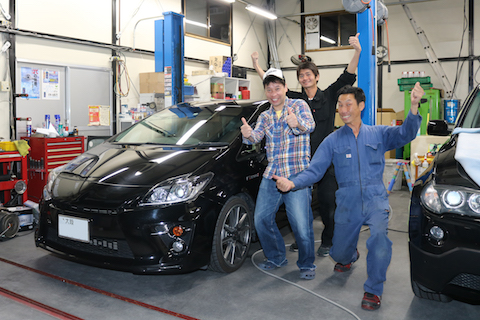 ヘコミ修理・フロントガラス修理・鈑金塗装・カーラッピング、ご依頼ありがとうございます！