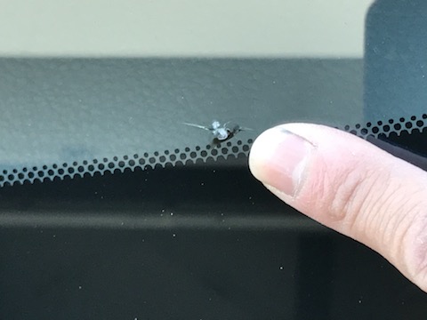 フロントガラス下側で修理出来ない場所でも直します！