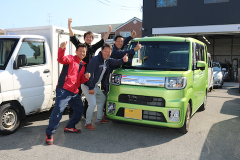 ヘコミ修理・フロントガラス修理・鈑金塗装・カーラッピング、ご依頼ありがとうございます！