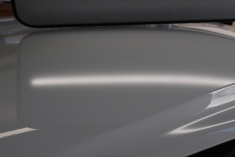 お客様おどろきの塗装しないヘコミ修理！アルミボンネットもお任せください。