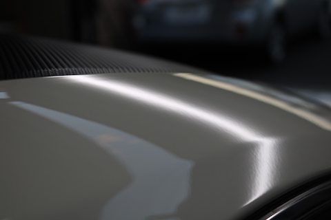 お客様おどろきの塗装しないヘコミ修理！アルミボンネットもお任せください。