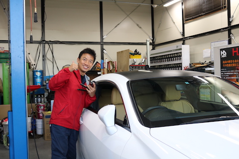 お客様おどろきの塗装しないヘコミ修理！アルミボンネットもお任せください。