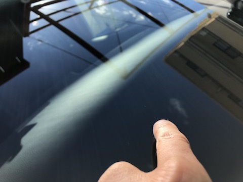 ウインドリペアというフロントガラスを直す方法なら交換しなくても大丈夫！