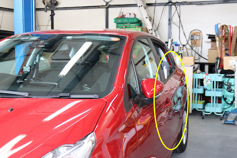 大きなヘコミも短時間で元どおり！塗装や交換しない修理方法とは？