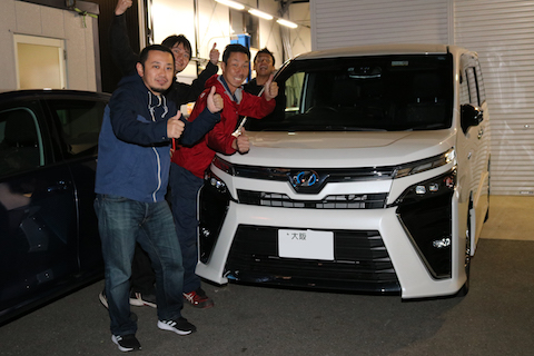 新車に出来たヘコミ！大丈夫です、チョットの費用と時間で直ります！