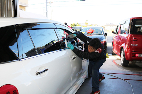 口コミ以上、期待を超える車のヘコミ直しにお客様も大満足！