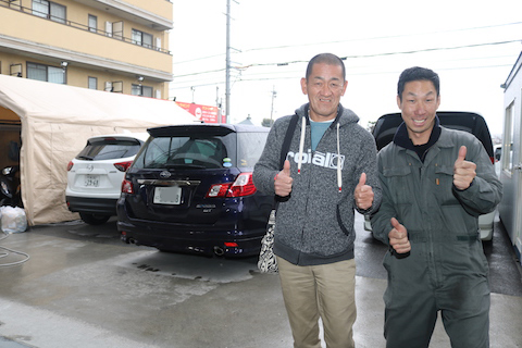 車のフロントガラスのヒビは放置しないで下さい！高額修理になる前に早めの修理を！