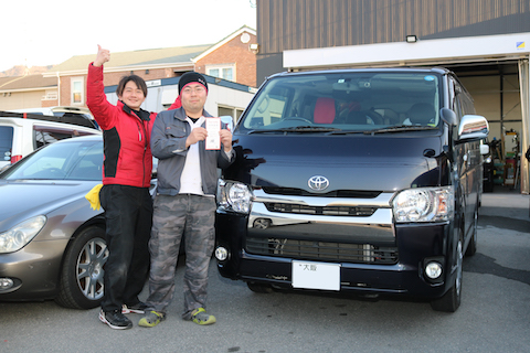 予約なしでも当日に即日修理、フロントガラスが割れたらデントスマイルへ！