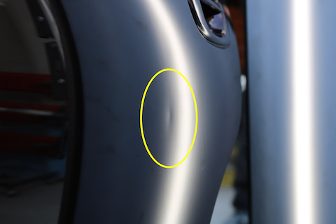 博物館用のお車、オリジナル塗装を守って修理！