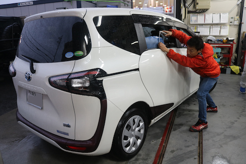 複数のヘコミ、予約無くても1時間かからず即日施工！2個目は半額！