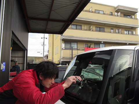 車のガラスでお悩みのある方、なんでも聞いてください！