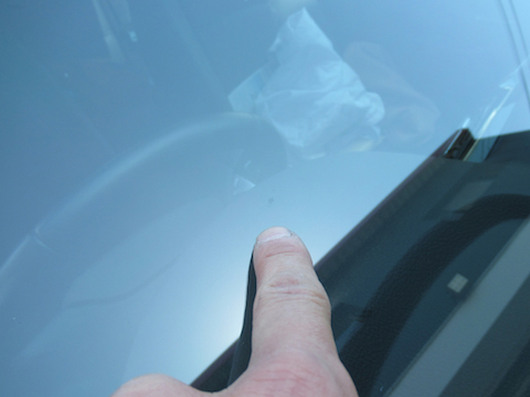 連休中でも、予約なくても、当日にフロントガラス修理可能です！