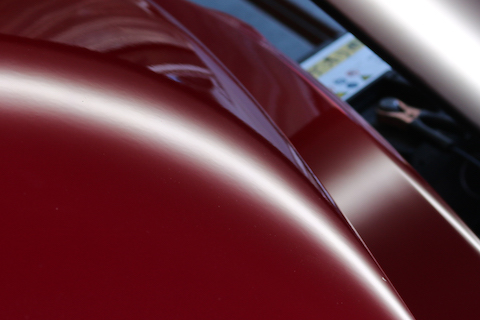 名車のヘコミ修理も、デントリペアが一番良い修理方法！